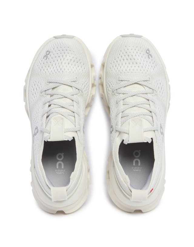 온 [해외직구] 26 F/W 온러닝 스니커즈 클라우드 X TEMPO BIANCHE 3WG30090969/IVI B0742237365 착용컷