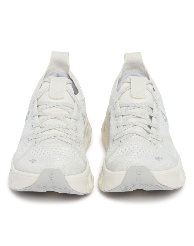 온 [해외직구] 26 F/W 온러닝 스니커즈 클라우드 X TEMPO BIANCHE 3WG30090969/IVI B0742237365 착용컷