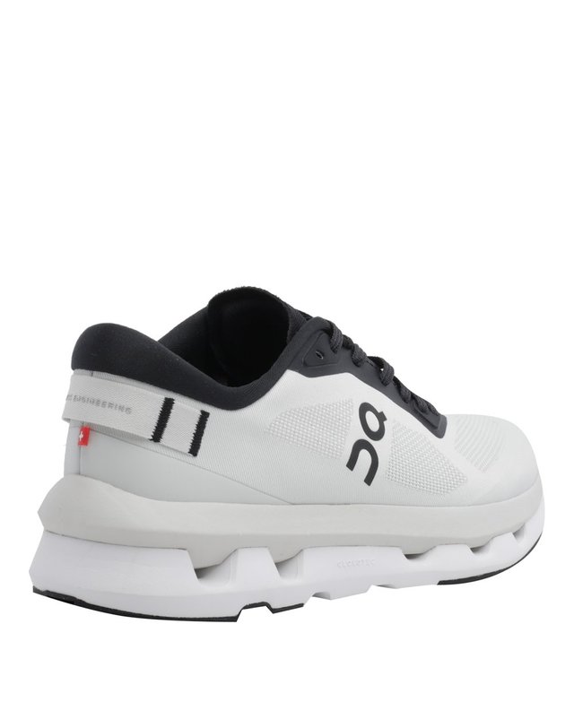 온 [해외직구] 26 F/W 온러닝 CLOUDZONE 스니커즈 3WF10071926/ICE/BLACK B0012334729 착용컷