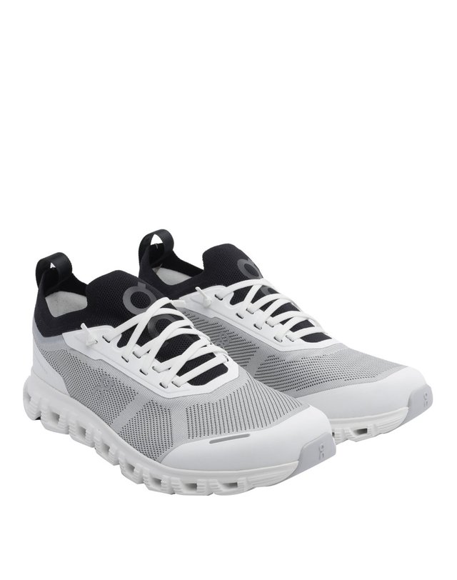 온 [해외직구] 26 F/W 온러닝 클라우드 6 베르사 스니커즈 3MF10040462/WHITE/BLACK B0012334689 착용컷