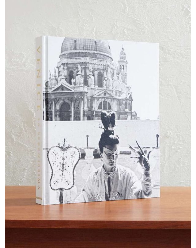 애술린 [해외직구] 애술린 베니스 라 SERENISSIMA HARDCOVER 북 9781649806161 B0082181515 착용컷