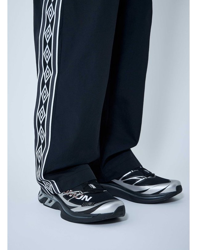 엄브로 [해외직구] 25 F/W 엄브로 OG 테이프 트랙 팬츠 UBMW0361FA229 BLK0001 B0111837096 착용컷