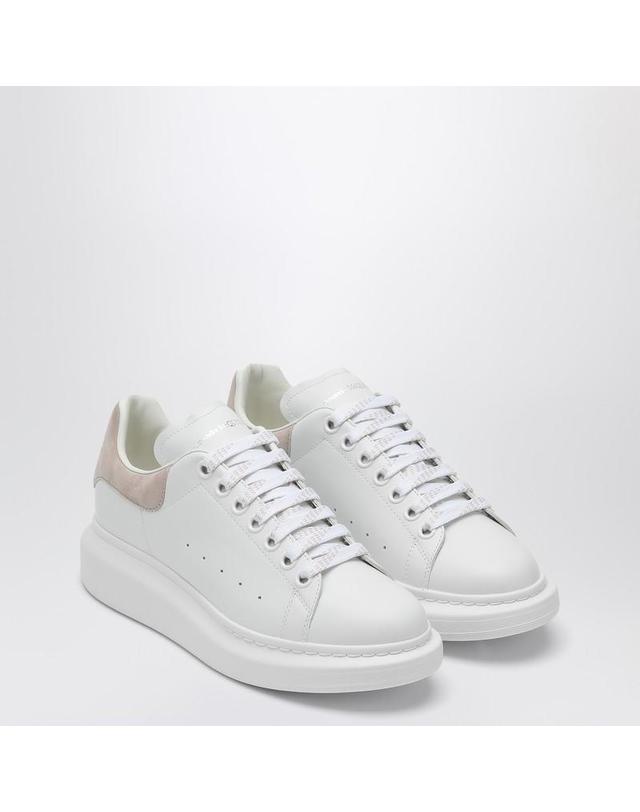 알렉산더맥퀸 [해외직구] 25 S/S 알렉산더 맥퀸 화이트 & PATCHOULI 오버사이즈 스니커즈 553770WIEF1-9182 B0051853853 착용컷