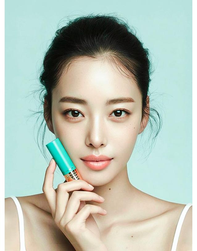 이퓨럽 [이퓨럽]무향 저자극 비건 보습 립프로텍션 스틱 립밤 4g(멀티밤) 착용컷
