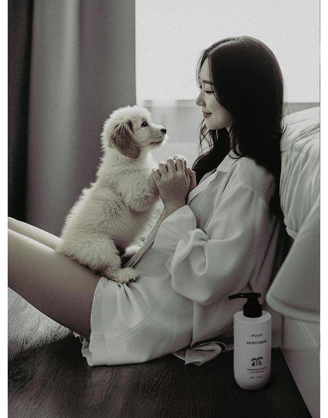 이퓨럽 이퓨럽[2pack]스킨투스킨 모이스쳐 바디로션 대용량 피부보습 480ml+480ml 착용컷
