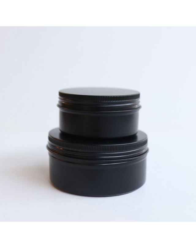 오너클랜 갓샵 원형 틴케이스/블랙 150ml 8.3x3.8cm 철제 철 캔[WDA42E2] 착용컷