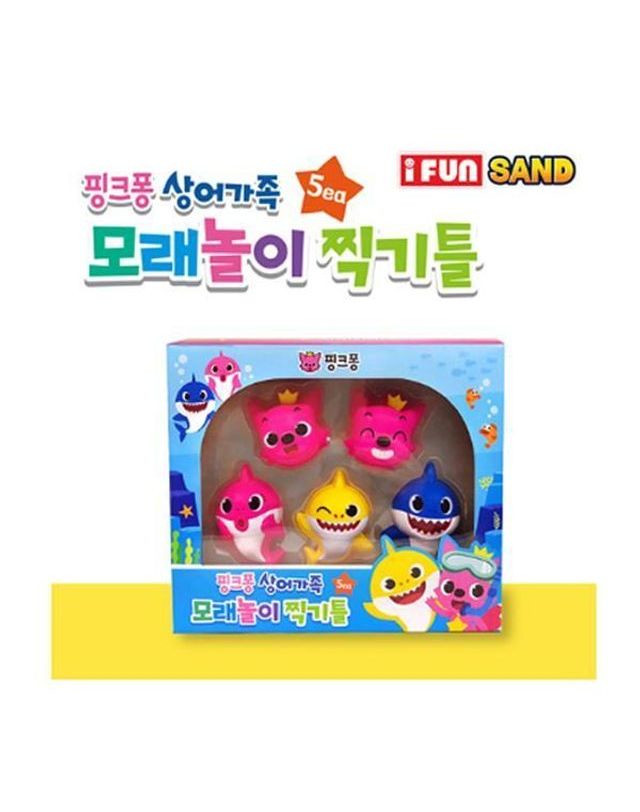 오너클랜 핑크퐁 상어가족 모래놀이 찍기틀 5pcs[WEBB5BE] 착용컷
