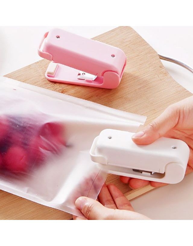 오너클랜 [오너클랜]사용이 편리한 가정용 미니 실링기 밀봉기 접착기[WCA1C03] 착용컷