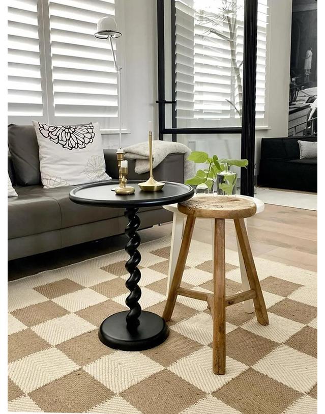 폴스포텐 Twister table_Black 착용컷