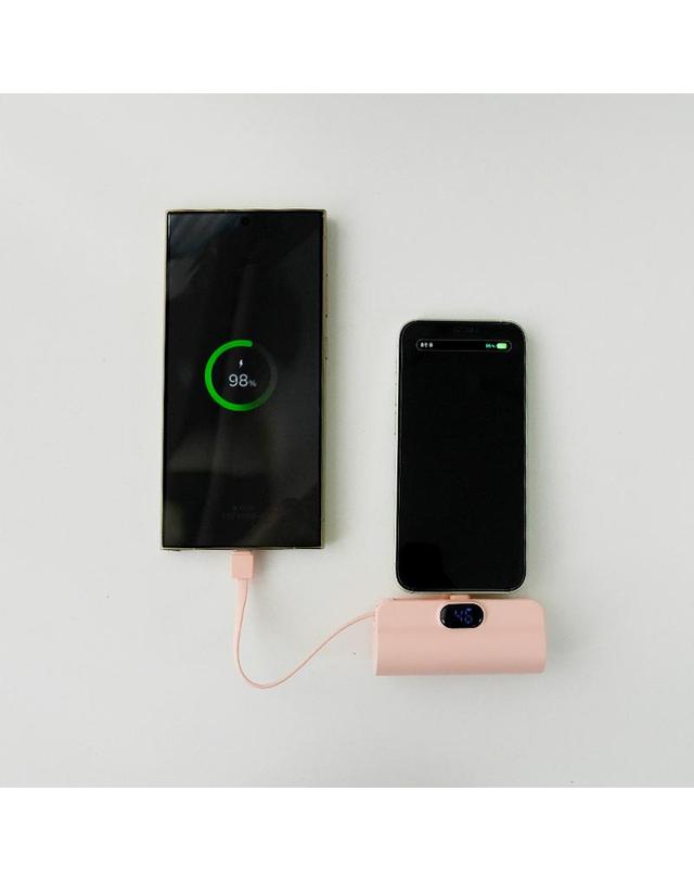 머레이코리아 머레이 배터리 화면 표시 컬러 도킹형 보조배터리 5000mAh 착용컷