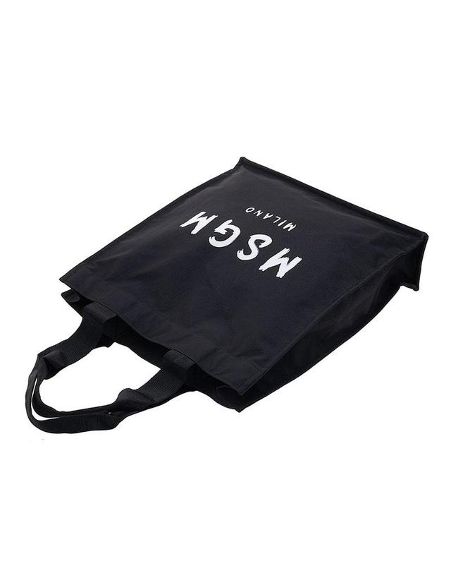 엠에스지엠 [MSGM] 남성 밀라노 로고 토트백 3340MZ43 371 99 착용컷