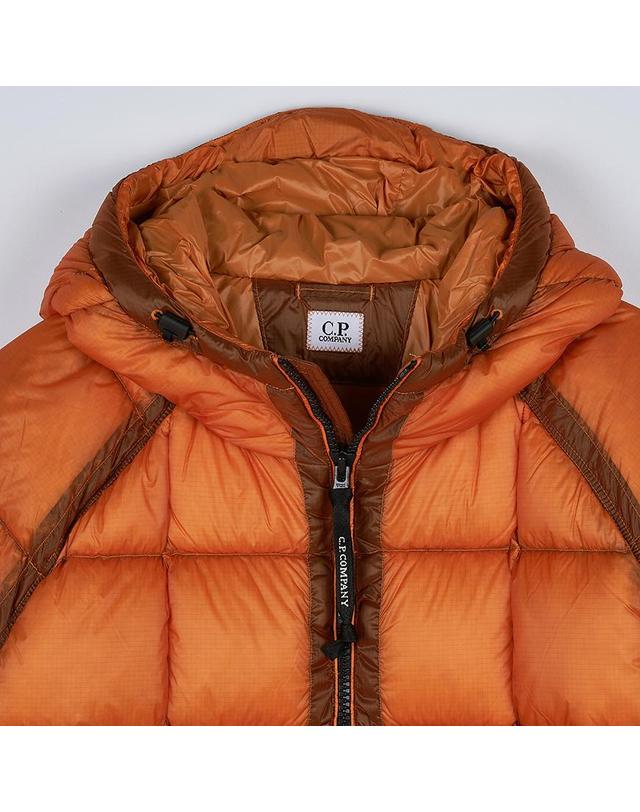 씨피컴퍼니 [CP컴퍼니] FW25 남성 D.D. 쉘 후드 패딩 19CMOW702A 110416A 434 착용컷