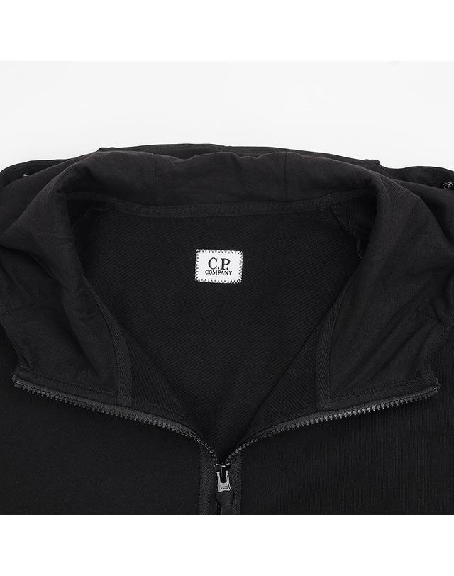 씨피컴퍼니 [CP컴퍼니] FW25 남성 다이애그널 고글 집업 RCCMSS715A 005086W 999 착용컷