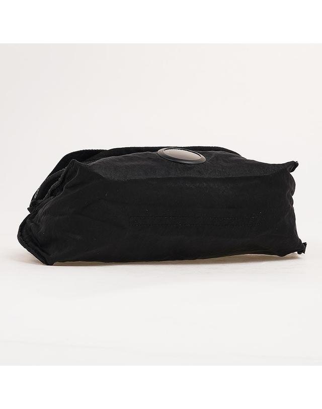 씨피컴퍼니 [CP컴퍼니] FW26 남성 렌즈 와펜 벨트백 21CMAC117A 005269G 999 착용컷
