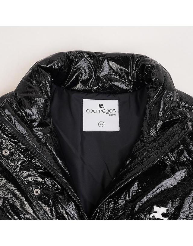 꾸레쥬 [꾸레쥬] FW25 여성 크롭 비닐 패딩 323CMA106VY0016 9999 착용컷
