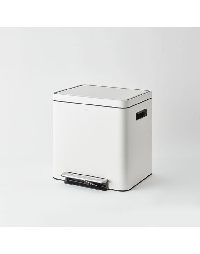 한샘 [갤러리아] 한샘 시그니처 페달 휴지통 30L (15L+15L) 화이트 착용컷