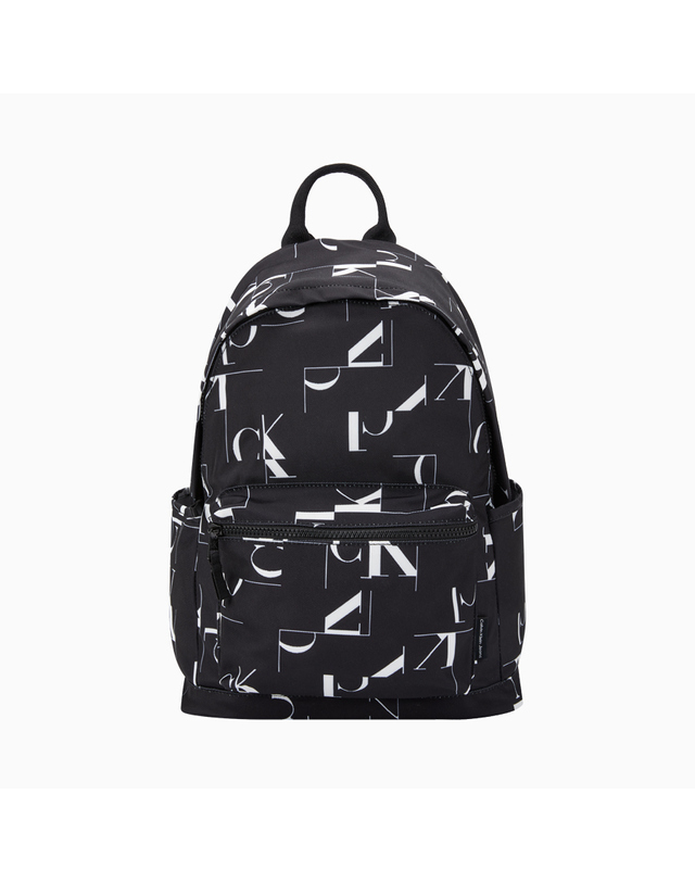 캘빈클라인 키즈 캘빈클라인키즈 CITY GRID AOP BACKPACK Ck Aop Black_CKJ4AFB1001 착용컷