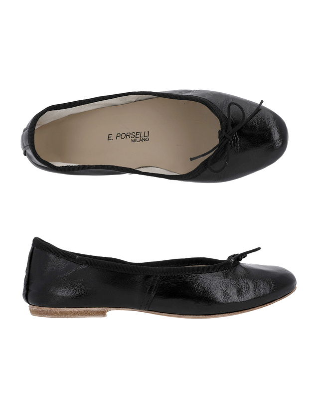 포셀리 포셀리 BALLET LEATHER FLAT 95 BLACK 발레 레더 플랫 95 블랙 플랫슈즈 착용컷