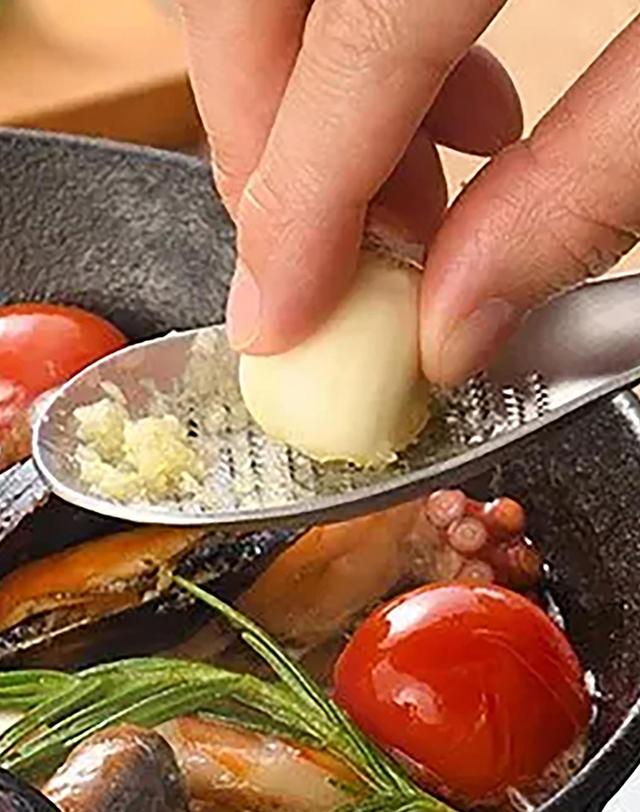 옥스 옥스 레이에 그레이터 스푼 (강판 스푼) 착용컷