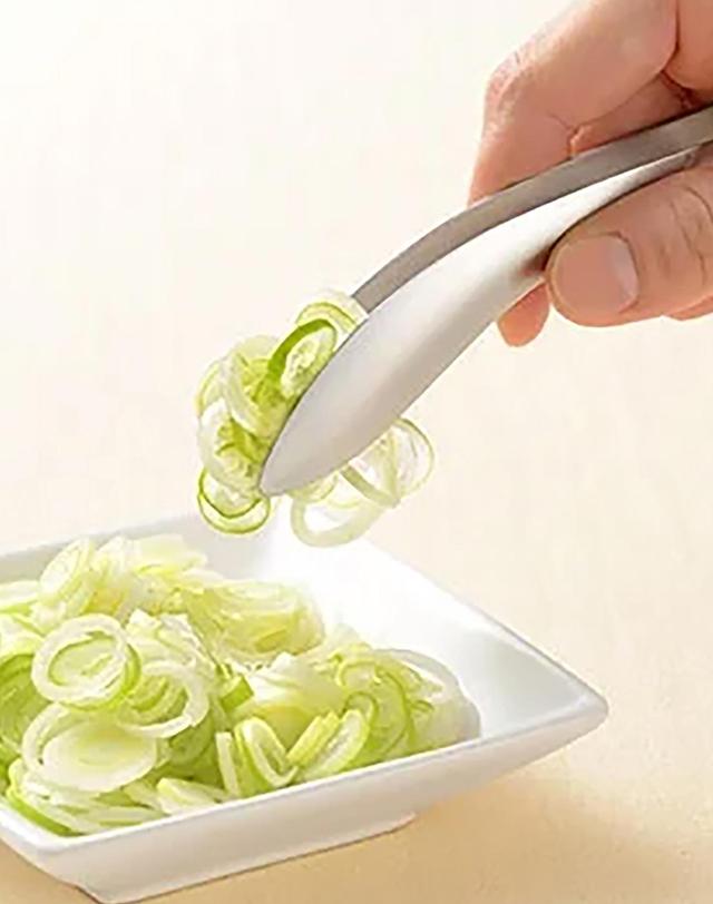 옥스 옥스 레이에 나물 집게 착용컷