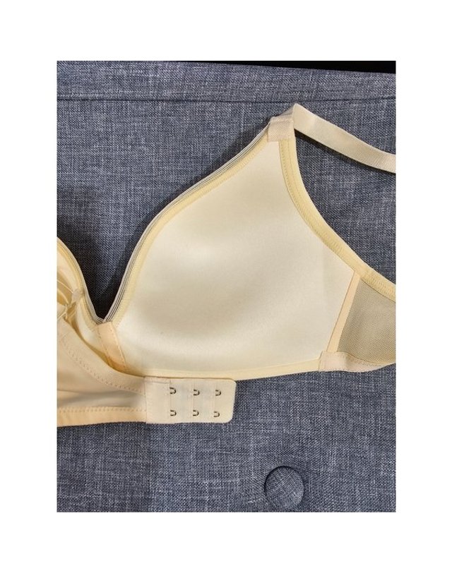 원더브라 wonderbra [갤러리아] 버터옐로우 저중심 소프트 일체형 몰드 플레이텍스 노와이어브라 PXWBR3M15T 착용컷