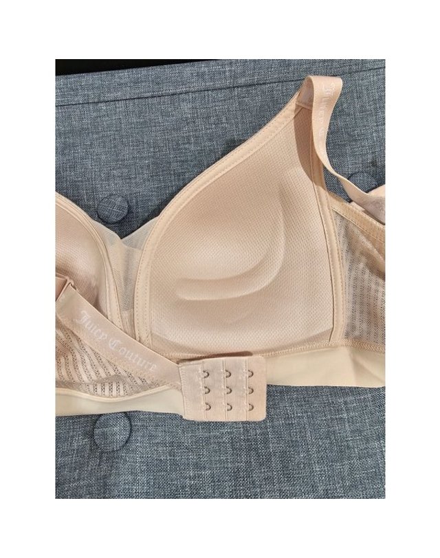 원더브라 wonderbra [갤러리아] 샌드베이지 밴드프리 쥬시쿠뛰르 노와이어브라 JCWBR3N07T 착용컷