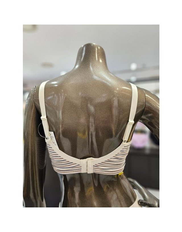원더브라 wonderbra [갤러리아] 크림 스트랩 스트라이프 노와이어 브라 (70A~85D)WBWBR6M36T 착용컷