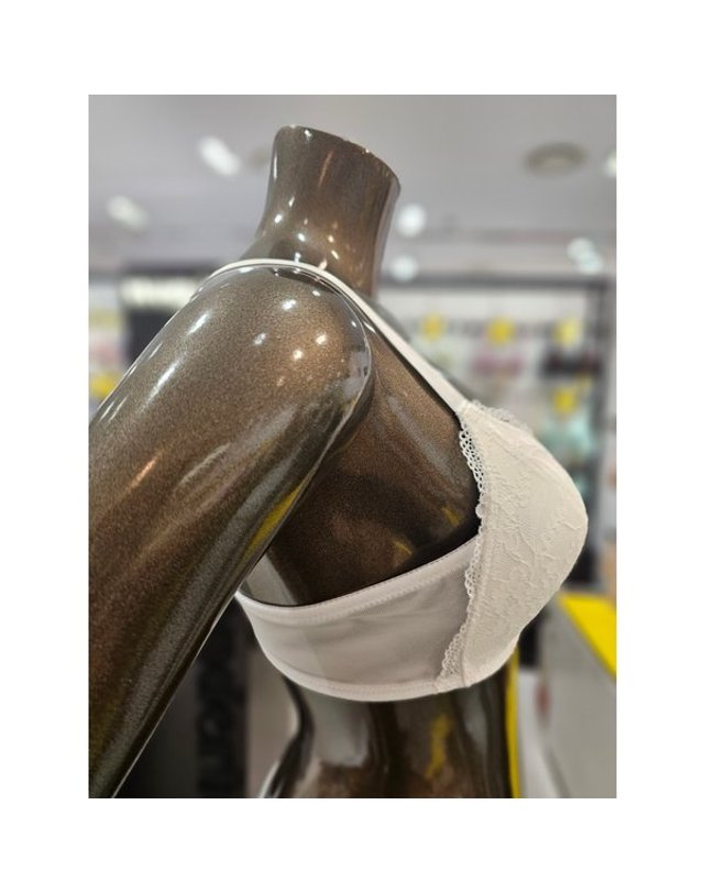 원더브라 wonderbra [갤러리아] 아이보리화이트 트라이앵글 브라렛 (A~D컵) WBWBR5M43T 착용컷
