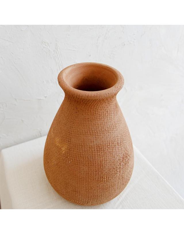 그로우플랜터 [Grow Planter] 오네뜨 테라코타 오브제 화병 브라운 착용컷