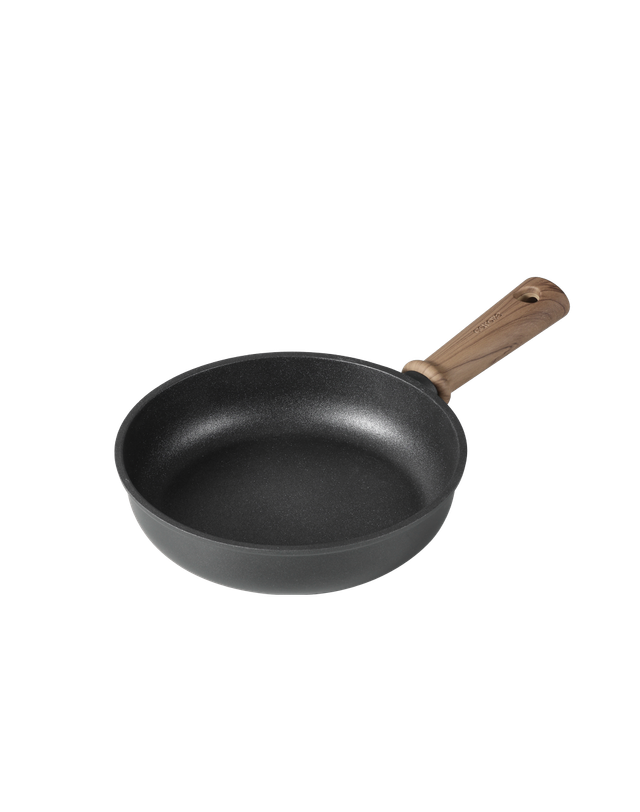 에지리 까로떼 호카이도 TI 티타늄 인덕션 에그팬 프라이팬 20cm 착용컷