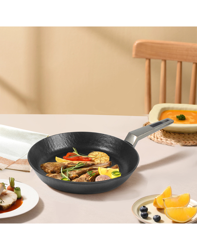 나리히라 나리히라 셰프스톤 인덕션 후라이팬 28cm 착용컷