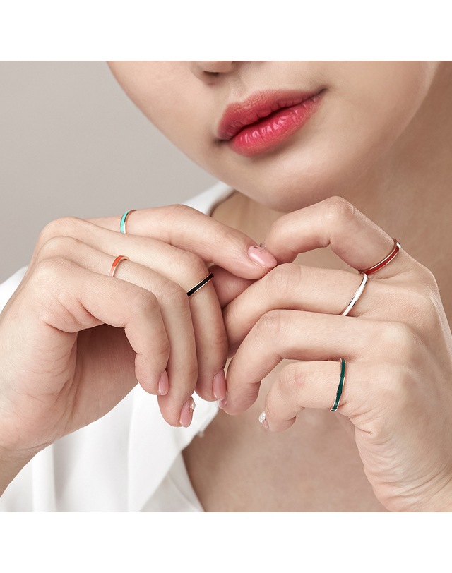 모아르 [모아르] 14K 제라 컬러 라인 반지 2mm 6type 착용컷