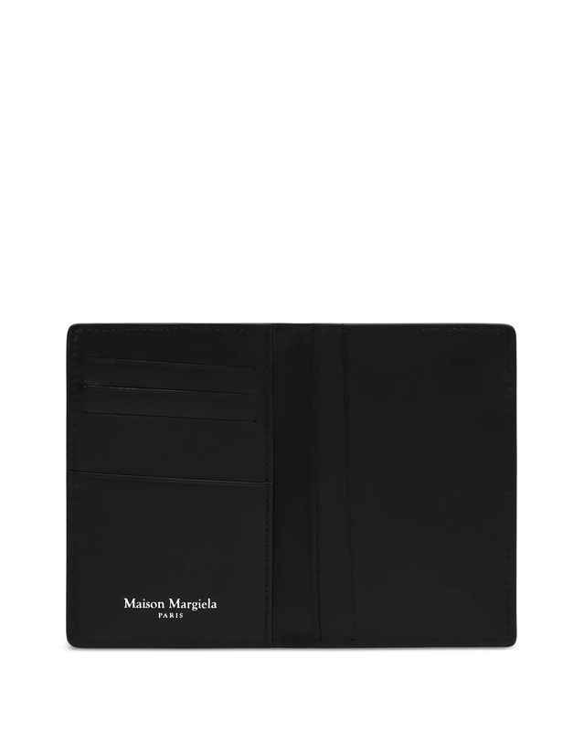 메종 마르지엘라 25FW 메종마르지엘라 레더 바이폴드 카드 지갑 블랙 S55UI0203 P4745 T8013 착용컷