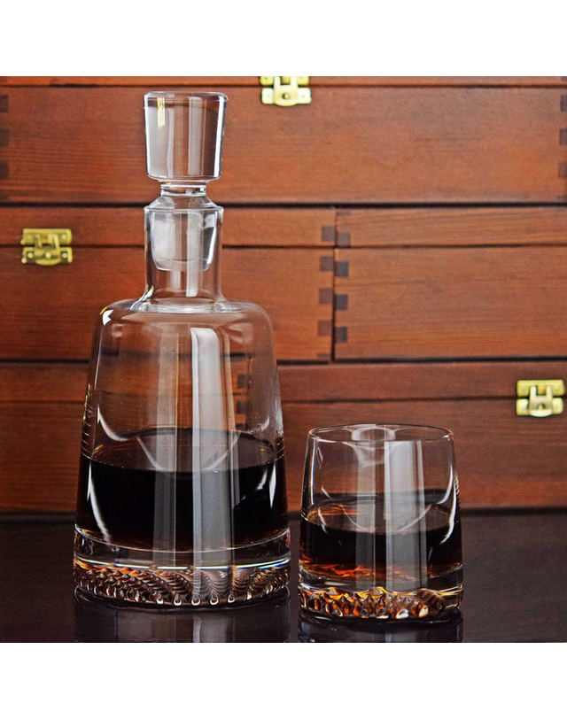 크로스노 크로스노 디켄터 피오르 950ML 디켄팅 위스키 양주 꼬냑 리큐어 카라페 핸드메이드 크리스탈 착용컷