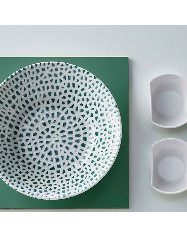 더슨 더슨 모자이크 쿠프원형접시 160mm 그린색상 프리미엄 영국산 도자기 착용컷