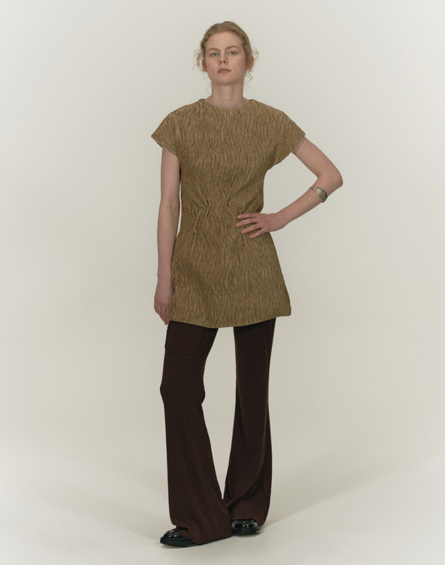 솔티페블 SQUARED PANNEL LEGGINGS [BROWN] 브라운 착용컷