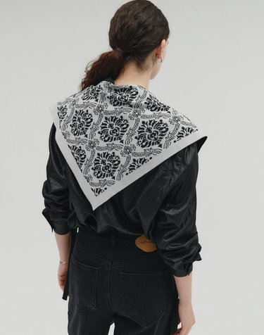 [3rd REORDER] TWO WAY JACQUARD CAPE KNIT [BLACK]
