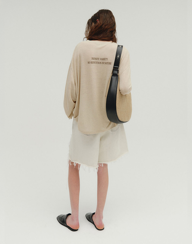 솔티페블 LINEN LOOSE LONG SLEEVE TOP [BEIGE] 베이지 착용컷
