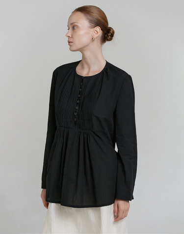 PINTUCK BLOUSE [BLACK]