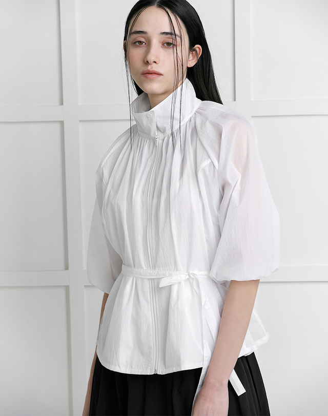 로우타이드 SHEER SHIRRING ZIP UP [WHITE] 흰색 착용컷