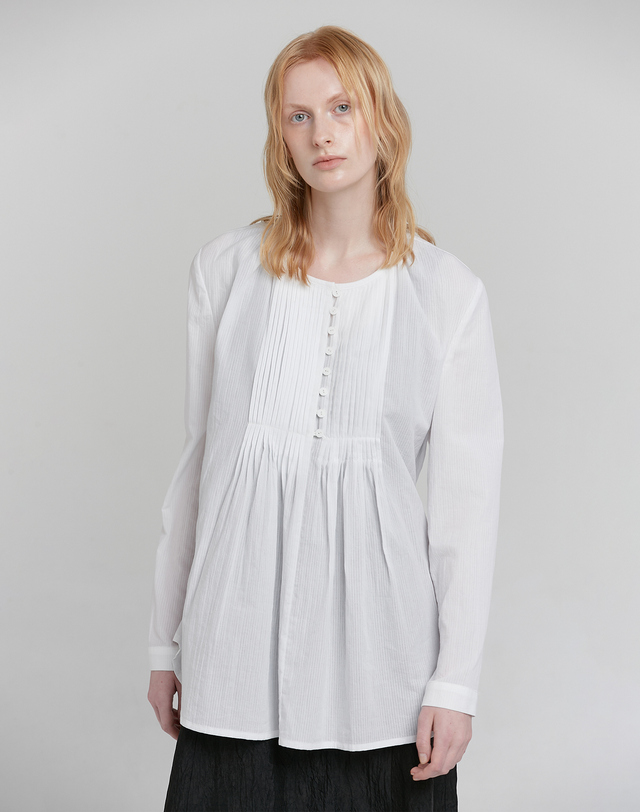 로우타이드 PINTUCK BLOUSE [WHITE] 흰색 착용컷