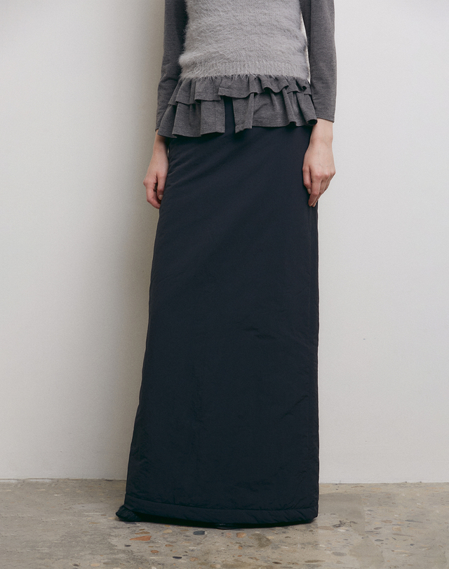 로우타이드 PADDING MAXI SKIRT [BLACK] 블랙 착용컷