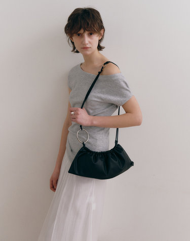 STRAP SHIRRING BAG [BLACK]