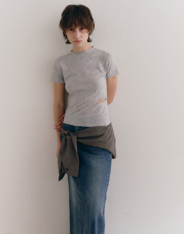 SLIT TURTLENECK KNIT [GREY]