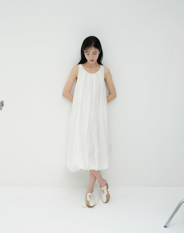 BALLOON SLEEVELESS DRESS [WHITE]
