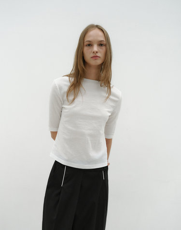 PLEATS HALF TOP [WHITE]
