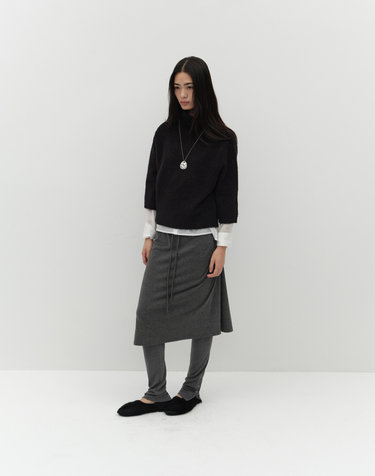 BOUCLE TURTLENECK KNIT [BLACK]