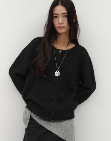 FLUFFY KNIT CARDIGAN [BLACK]