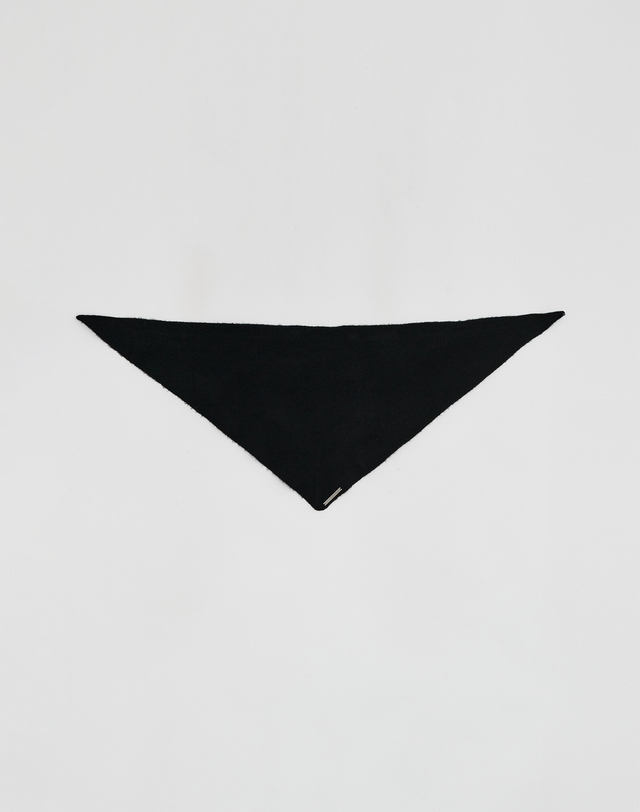 로우타이드 [1st REORDER] WOOL KNIT SCARF [BLACK] 블랙 착용컷