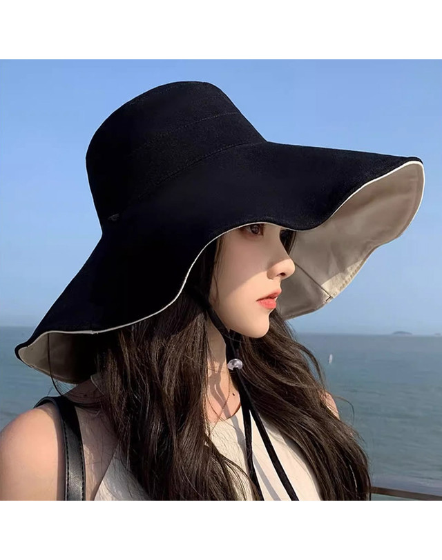 아일렌 [아일렌]데이즈 양면 버킷햇(블랙 베이지) 착용컷